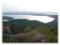 春霞の網走湖